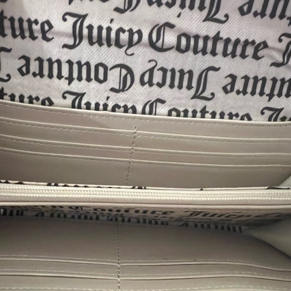 Juicy Couture Women’s Single Gusset Flap Clutc - Black Quilted Women's Wallet - Picture 7 of 12